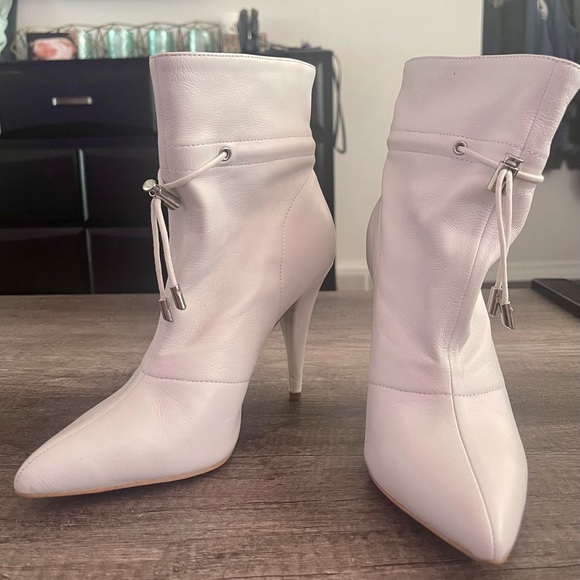 Jessica Simpson Women's Kimele Ankle Boot - Picture 2 of 5